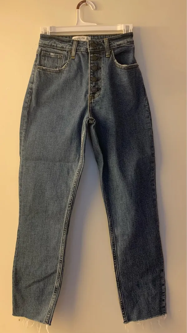 Abercrombie & Fitch "The Mom" high-rise jeans - Image 8