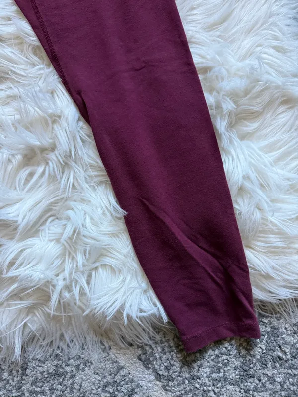 Old Navy Powerchill leggings - Image 5