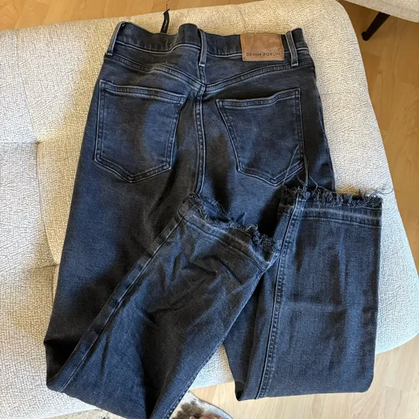 DENIM FORUM The Arlo‎ high Rise Jeans Size 26 - Image 4