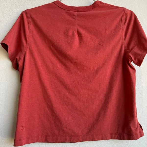 Lululemon Crop Short Sleeve Tee T-Shirt Women's Athleisure XS/ Small Brick Rust - Image 3