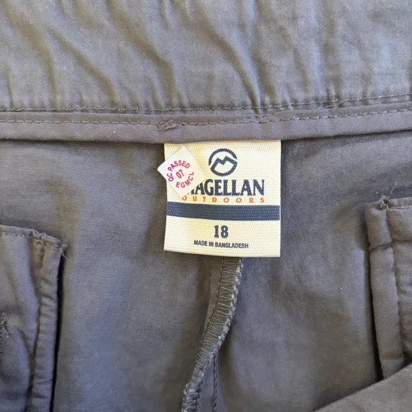 Magellan Chino Shorts gray Outdoors Walking Hiking Casual Women's‎ 18 5" inseam - Image 8