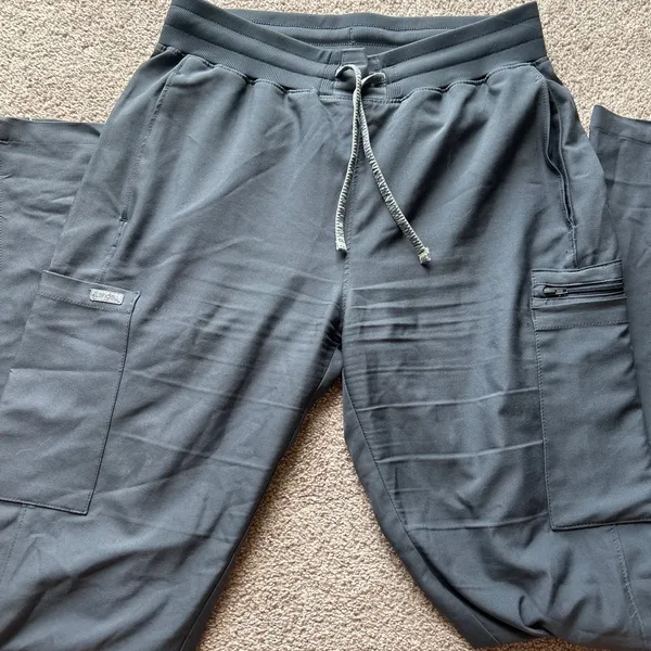 Landua scrubs!! Size small Gray - Image 2