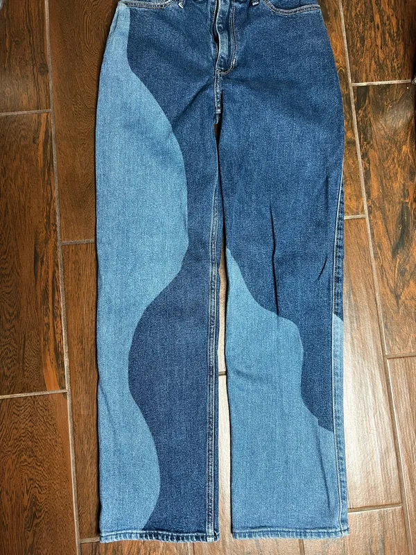 Hollister Ultra High Rise Dad Jean Straight Leg Wave Design Womens 3R or 26 - Image 4