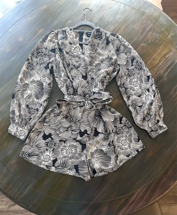 Express Women’s Romper Black Floral - Image 2