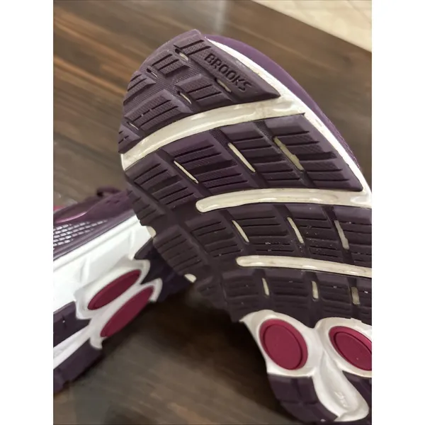 Brooks Dyad 10 Women 8D Wide Purple Cushioned Gym Running Activewear Shoes - Image 9