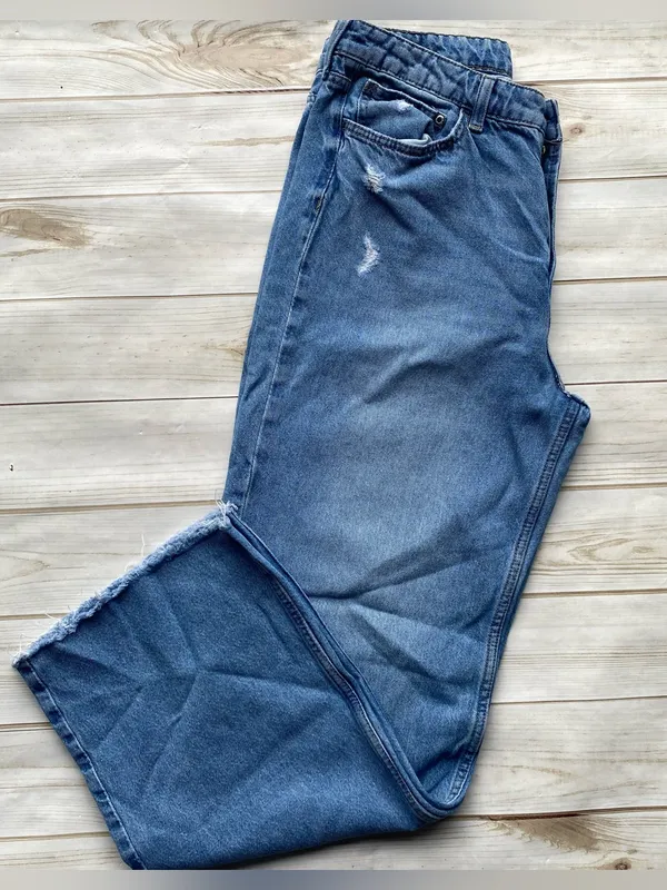 H&M ultra high waist wide leg denim jeans medium wash raw frayed hems 12 - Image 6