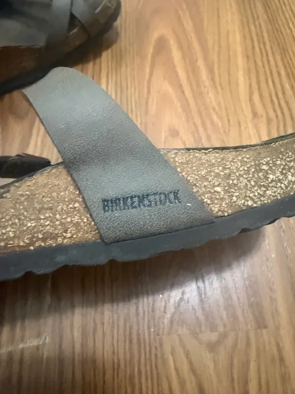 Birkenstock Mayari sandals toe loop brown size 6 - Image 4