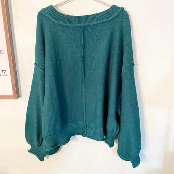 POL Size Large Green Exposed Hem Bubble Sleeve Deep V Pullover Knit Top‎ - Image 5