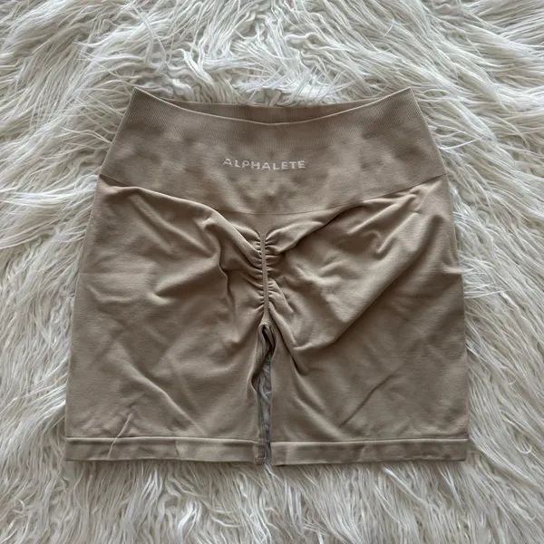 Alphalete Amplify Ultra High Rise Biker Short 4.5” Linen Size Large - Image 3