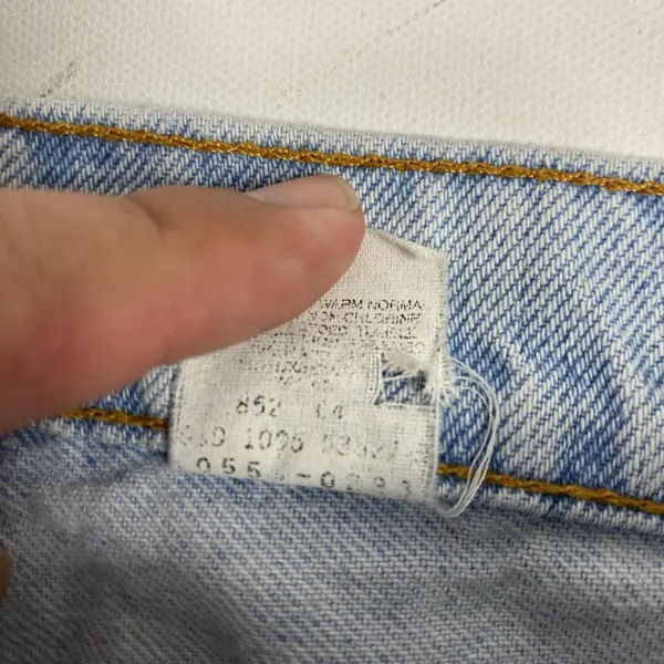 Vintage Levis 550 Jeans Womens 13 Long Light Wash‎ Relaxed Tapered High Rise 90s - Image 9