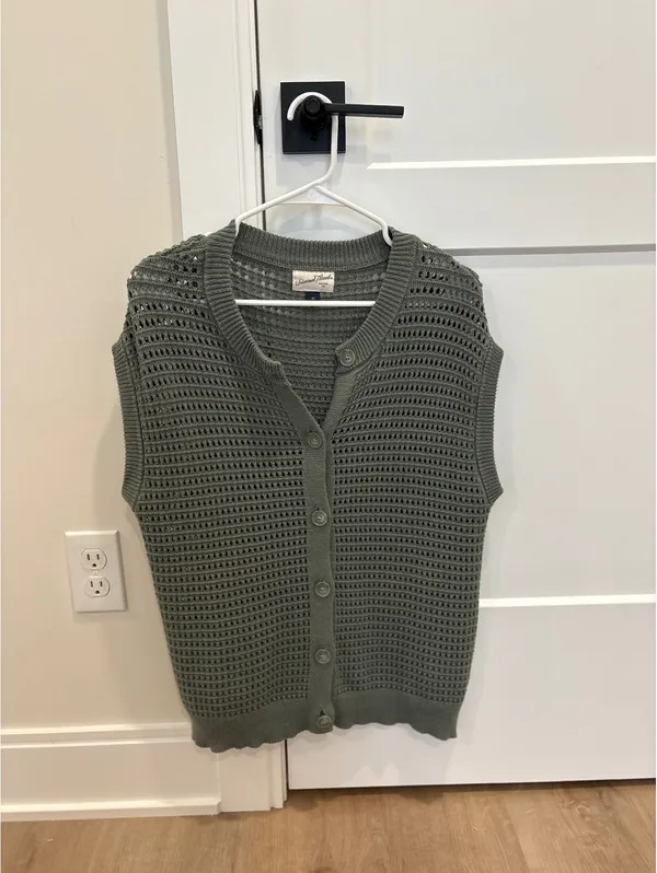 Universal Threads Sweater - Image 2