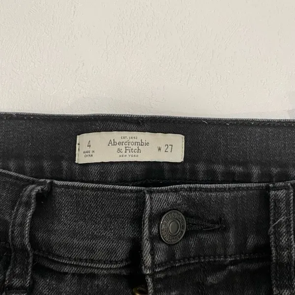 Abercrombie & Fitch Black Denim Cuffed Jean Shorts Size 4 / 27 - Image 3