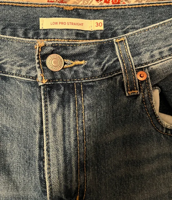 Levi’s Low Pro Straight Jeans - Image 2
