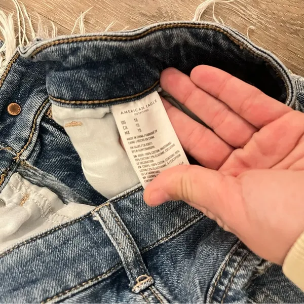 AMERICAN EAGLE MOM SHORT - Image 3