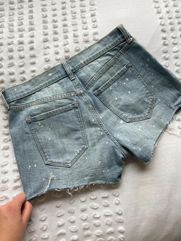 Old Navy Paint Splatter Jean Shorts - Image 4