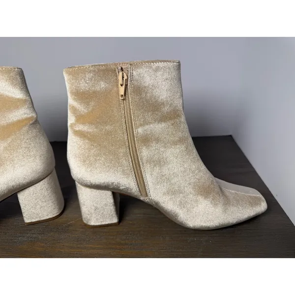 Journee‎ Collection Hazara Velvet Square Toe Ankle Boots Tan Size 10 - Image 5