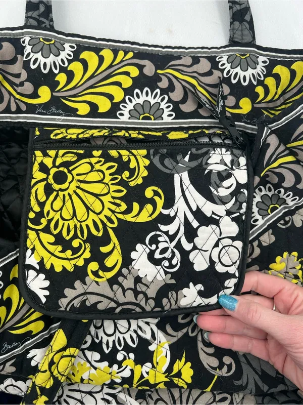 Vera Bradley East West Tote - Image 13