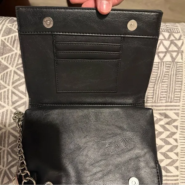 Steve Madden Black Crossbody Bag Chain Strap Flap Wallet Purse Faux Leather - Image 5