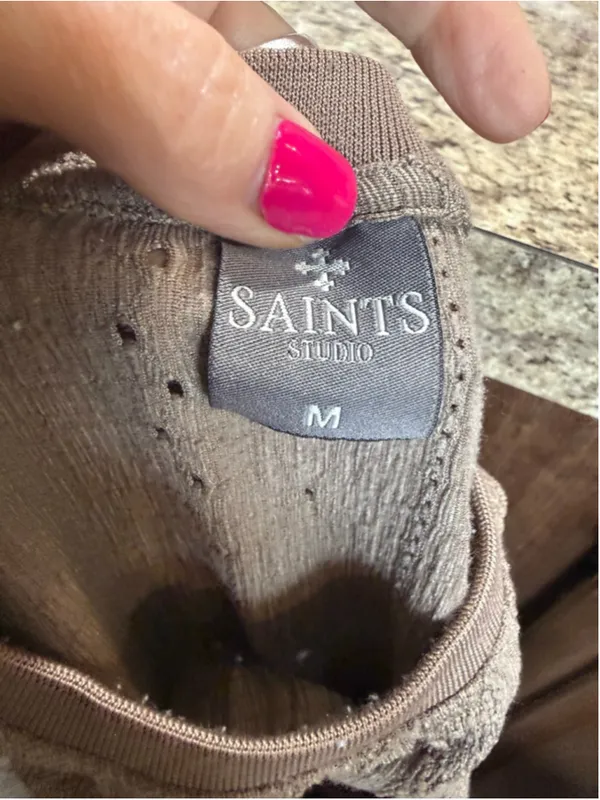 Women's SAINTS STUDIO Taupe Short Sleeve Tee M - Image 4