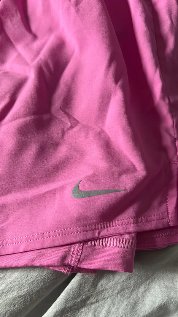 Nike Dri-Fit Shorts Pink - Image 4