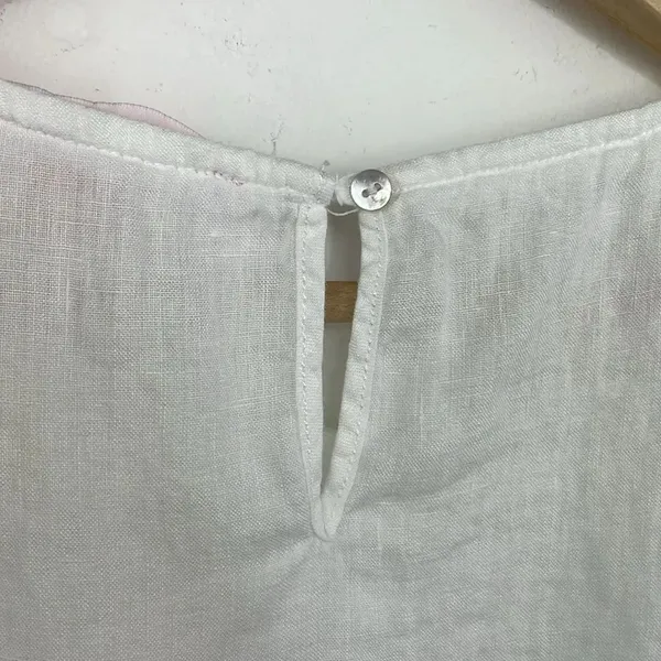 Marina Luna Linen White Crochet Trim Sleeveless Top size Medium - Image 9