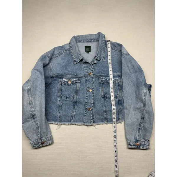 wild fable Light Blue Cropped Denim Jacket - Image 6