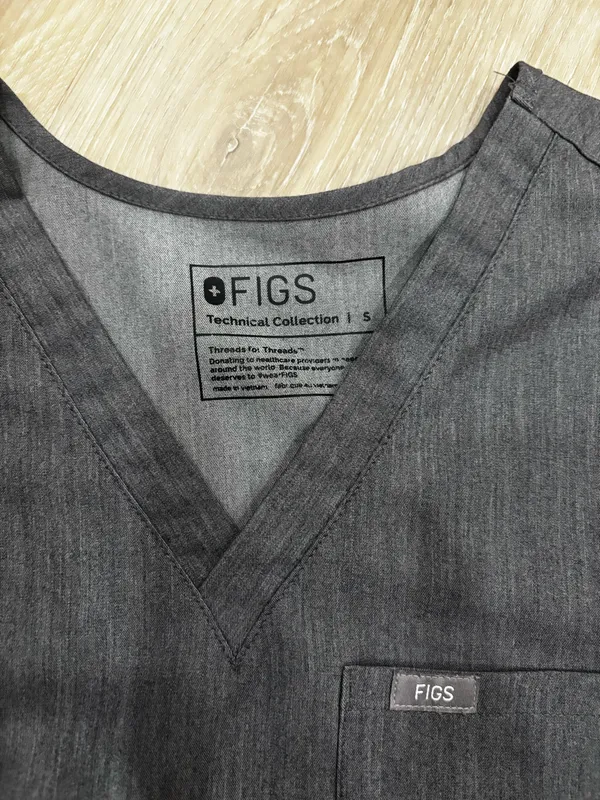FIGS heather grey scrub set  - Image 5
