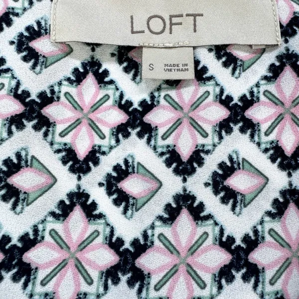Loft Top White with Black, Pink Green Print. Sleeveless V Neck Size Small - Image 7