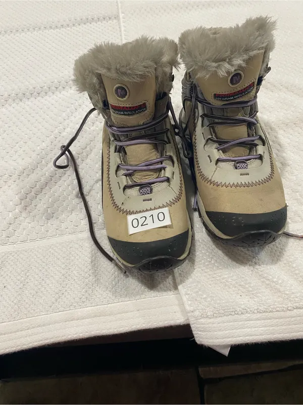 Vibram Beige and Brown Faux-Fur Trim Hiking Boots - Image 9