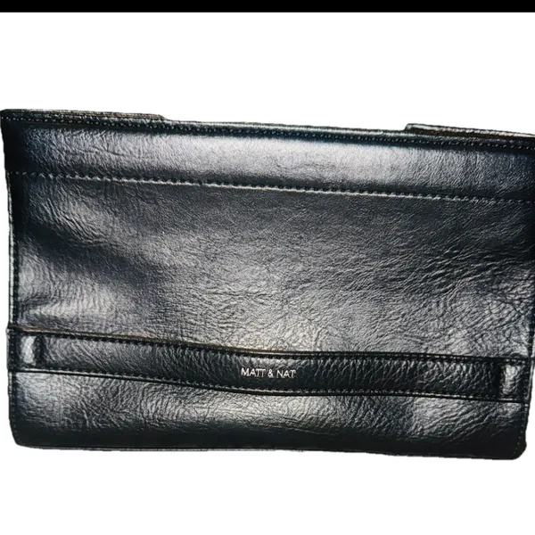 Matt & Nat SIMS Vegan Leather Clutch Minimalist Sustainable Eco Conscious Black - Image 11