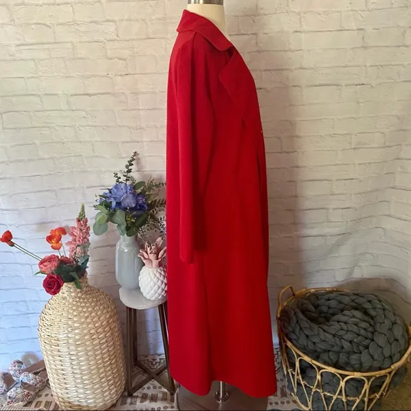 Boutique NEW Red ‘NYC Chic’ Over Coat - Image 15