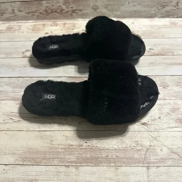UGG Cozette Slippers Women’s Size 7 Black House Indoor Shoes - Image 3