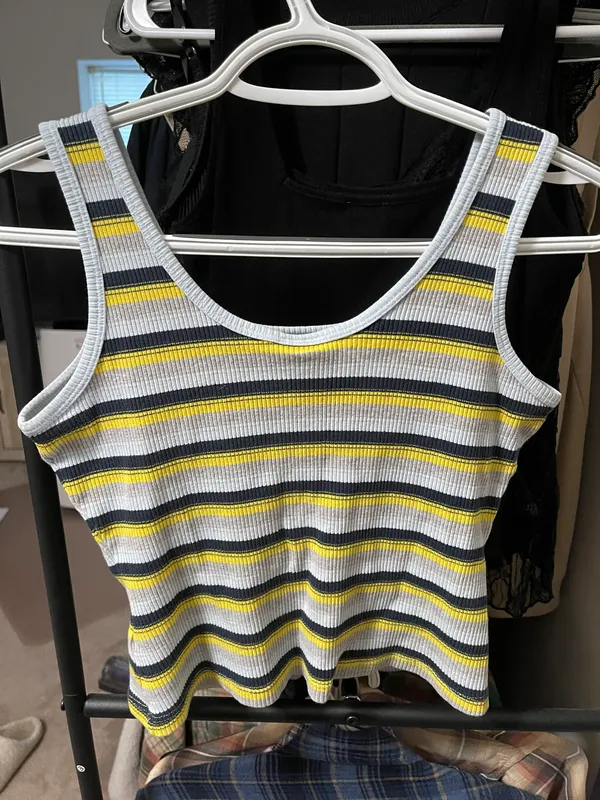 Nike Cropped Sport Striped Active Running Tank Top - Image 3