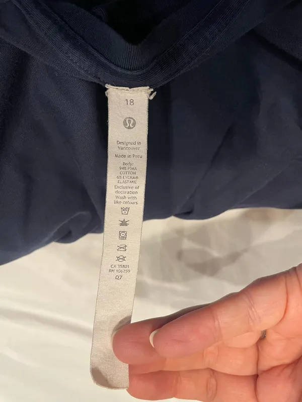Lululemon Short Sleeve Shirt Navy - Image 9