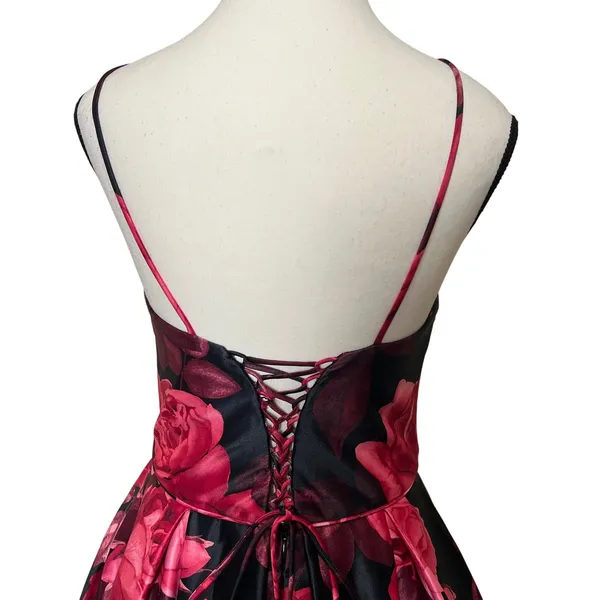 Betsy & Adam Floral Rose Satin Gown Black Red Lace Up A-Line Prom Formal Size 8 - Image 9