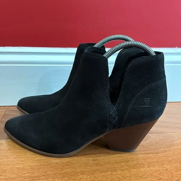 NWOT Frye Reina Cut Out Bootie in‎ black ankle small heel southwestern size 9.5 - Image 15