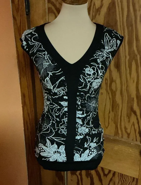 Vtg Y2K black floral sexy top - Image 6