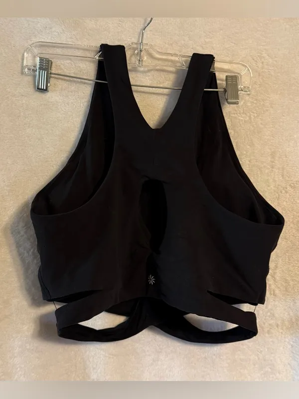 Athleta women’s size xl black Conscious Cut Out Crop sports bra - Image 8