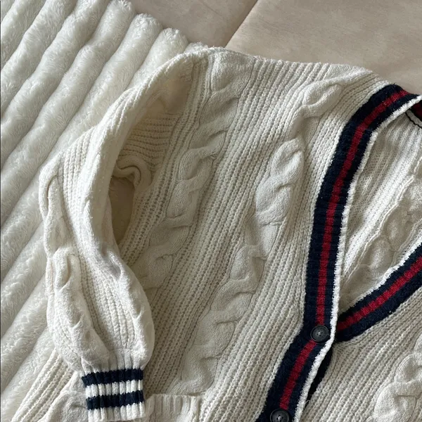 American Eagle Classic White Cable Knit Cardigan with Navy and Red Accents - Image 3