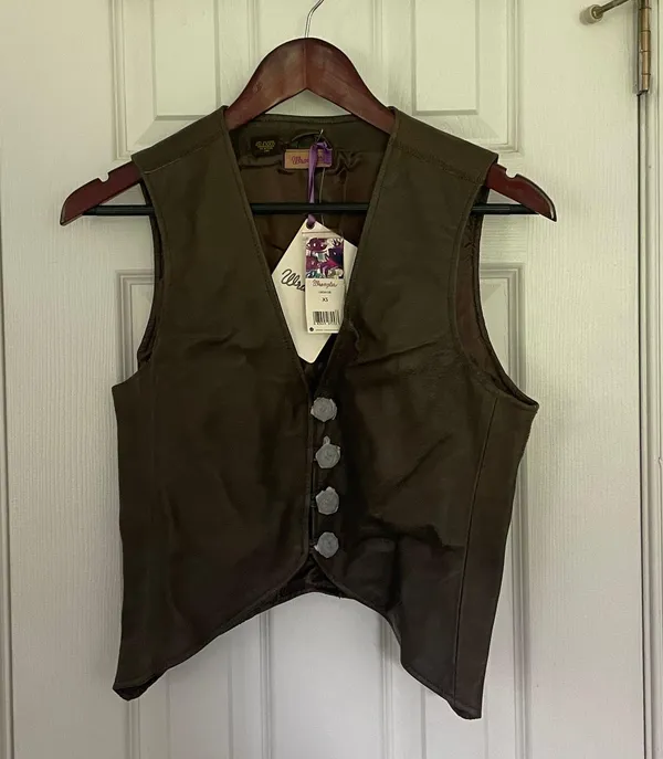 Jia Western Leather Vest - Image 2