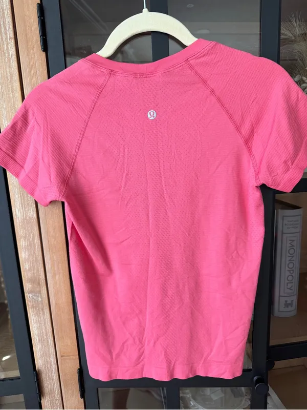 Lululemon Swiftly Tech Short Sleeve 2.0 Race Length Guava Pink short sleeve crop - Image 3