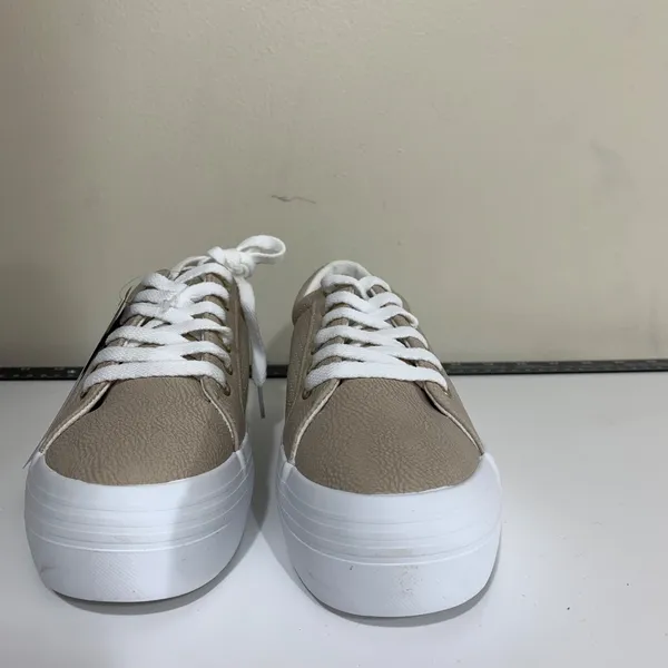 Women's Platform Sneakers Size 7 Beige Faux Leather Lace Up Comfort In Every Ste - Image 4