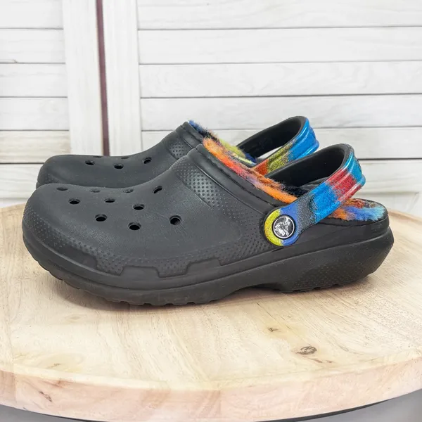 Crocs Classic Tie‎ Dye Faux Fur Lined Slip On Clogs Black Multi Womens Size 6 - Image 3