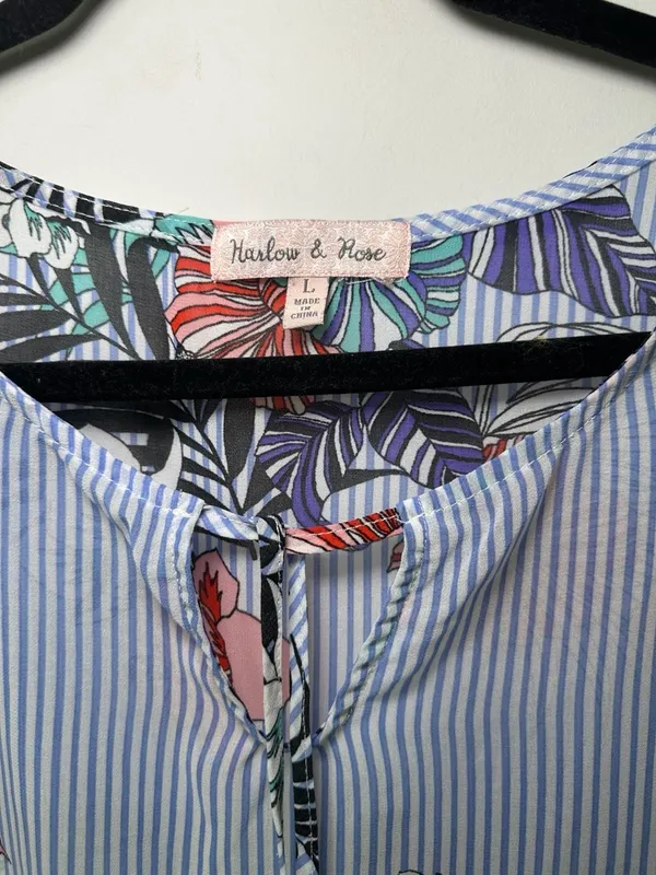 Harlow & Rose Blue and White Striped Floral Print Flutter Sleeve Tunic Top - Image 2