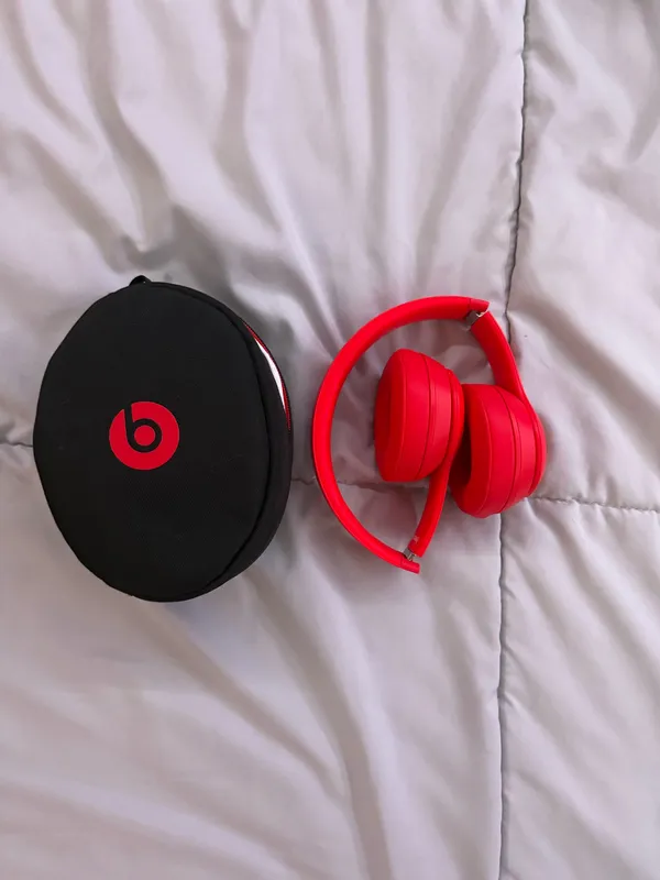 Beats Solo 3 Wireless - Image 2