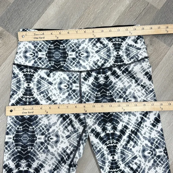 Victoria’s Secret Sport Tie Dye‎ Crop High Waist Leggings Black White Large - Image 10