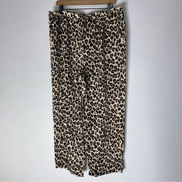 Loft Sleepwear XL 2 Piece Long Pajama Set Satin Notch Collar‎ Leopard Print - Image 4