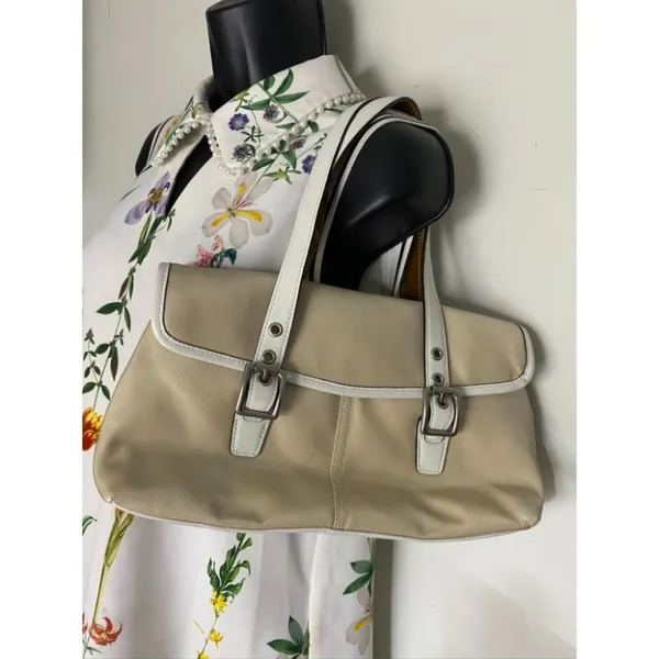 COACH Small Handbag Tan White Shoulder Travel Bag - Image 6