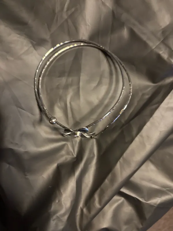 Beautiful Silver 2 Piece Floral Arm Cuffs - Image 6