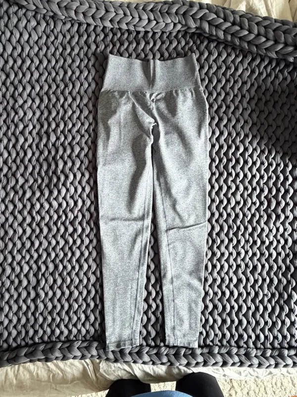 NVGTN Grey Scrunch Seamless Leggings - Image 6